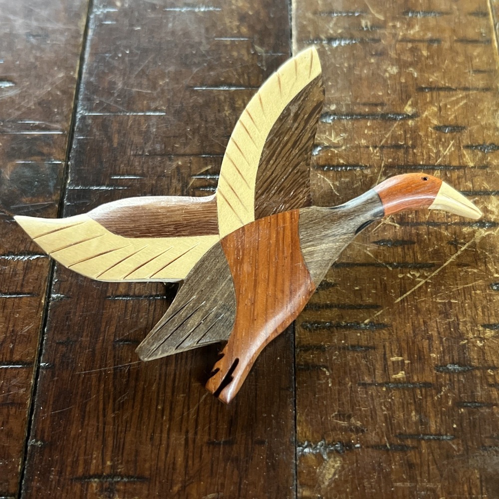 Vtg Hand Carved Wood Bird Pin Folk Art Brooch